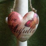 live-artfully-heart-orn live-artfully-heart-orn