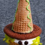 Halloween peeking witch cupcake