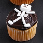 Halloween skeleton cupcake